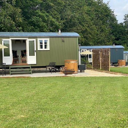 The Bibury - Westwell Downs Shepherd Huts Оксфорд Экстерьер фото